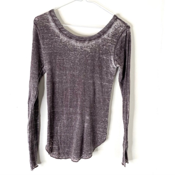 Chaser | Ribbed Long Sleeve Tee Laced Up Back. Shirt Tail Tee. Size Small. - Picture 3 of 14